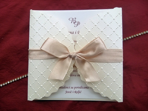  R01 83 din